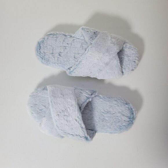 FamiPort crisscross soft cozy fluffy indoor/outdoor slippers - Picture 8 of 12